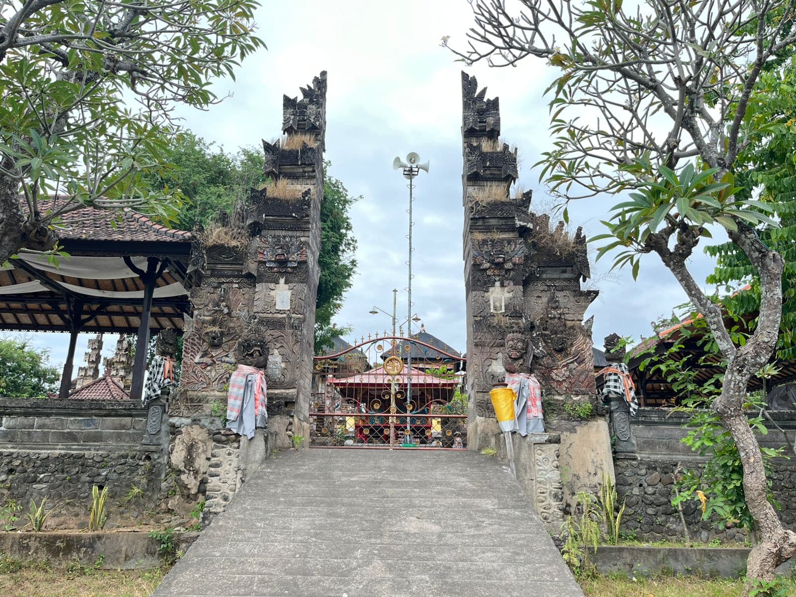 Pura Gunung Sekar